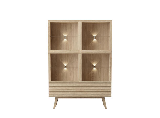 Casø 777 Høy skjenk, 124x177x40 cm Hvitpigmentert eik, skrå ben 