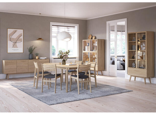 Casø 777 Skjenk, 200x83x42 cm Hvitpigmentert eik, skrå ben 