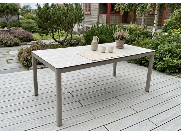 Hydra spisebord m/glasstopp 140x80 cm Champagne alu.ramme 